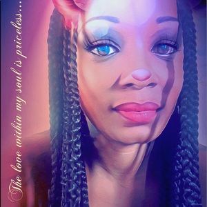 Meet your Posher, Crystal